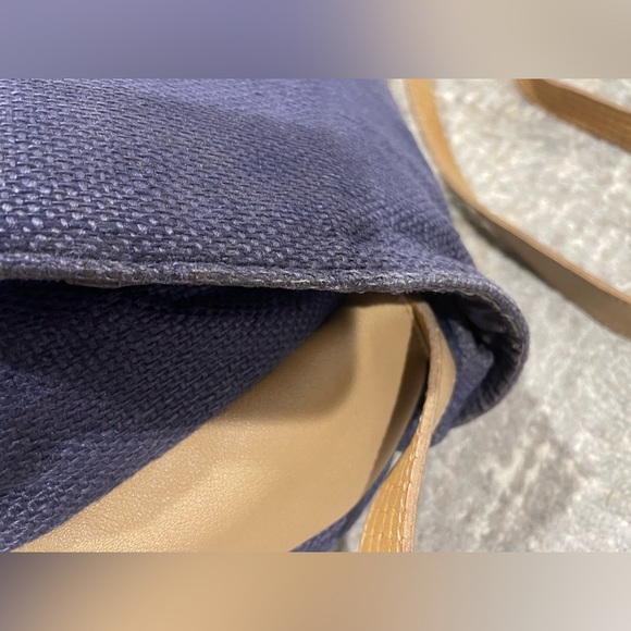 Etienne Aigner Crossbody Pouch Purse Handbag Bag Woven Detail Blue & Tan - Picture 14 of 16